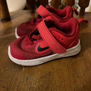 Baby Nike Tennis Shoes Size 4c